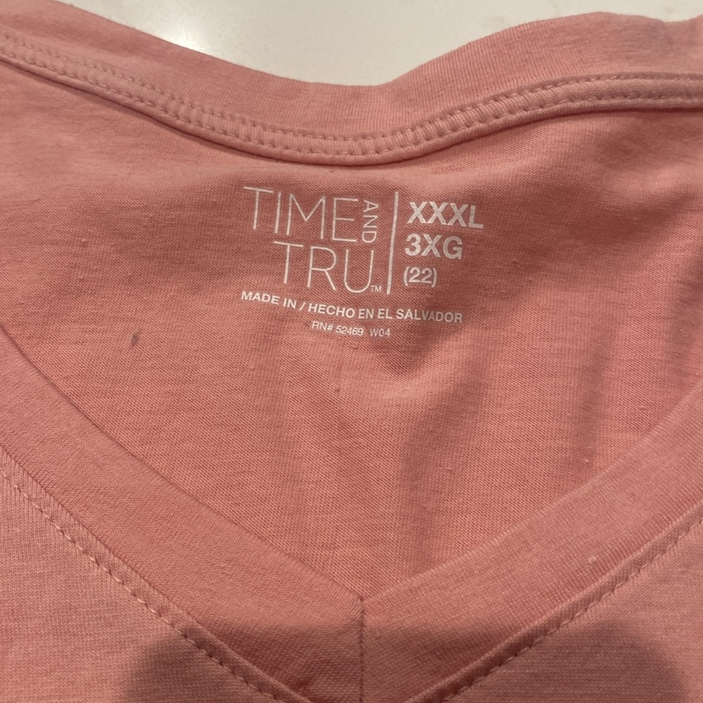 2 T-shirts